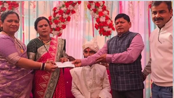 మద్యం లేకుండా పెళ్లి.. రూ. 51 వేలు గిఫ్ట్ గా ఇచ్చిన సర్పంచ్