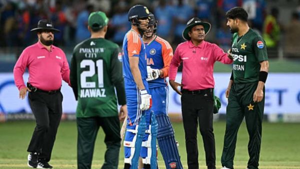 ట్విస్టుల మీద ట్విస్టులు- పాకిస్తాన్ తో మ్యాచ్ పై తేల్చేసిన బీసీసీఐ