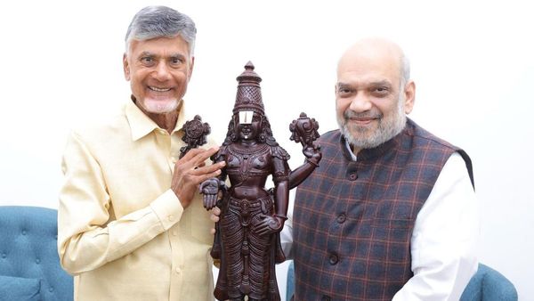 అమిత్ షా తో చంద్రబాబు భేటీ, కీలక నిర్ణయం..!?