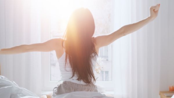 పొద్దున్నే నిద్ర లేచాక ఈ ఒక్క పని చేస్తే చాలు.. 100 ఇయర్స్ పక్కా !