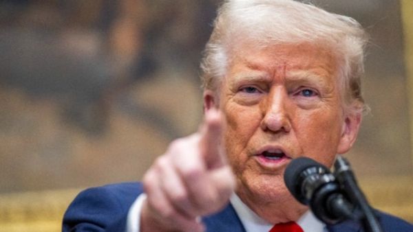 సుప్రీంకోర్టు వద్దన్నందుకు ఇంకో 10 శాతం ఎక్స్ ట్రా టారిఫ్ పెంచిన ట్రంప్