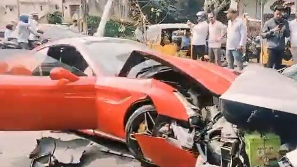 హైదరాబాద్ లో రూ.4 కోట్ల ఫెర్రారీ బీభత్సం- ఒక్క తొక్కు తొక్కేసరికి అన్నీ తుక్కు