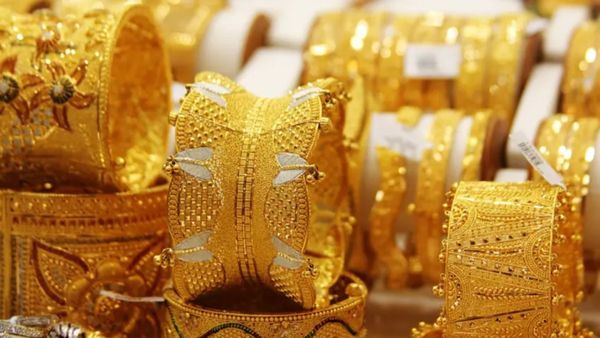 కుప్పకూలుతున్న బంగారం ధరలు- ఎందుకిలా