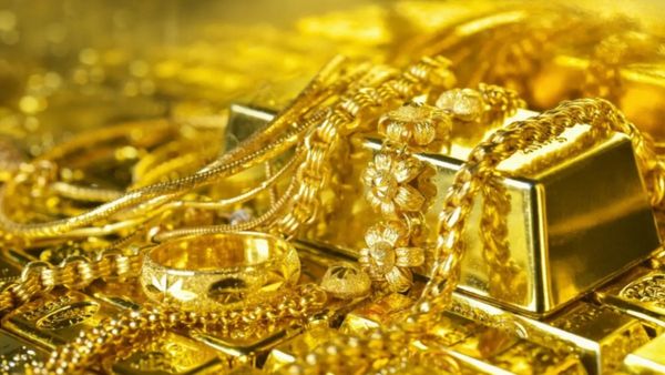 కుప్పకూలిన బంగారం ధరలు