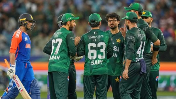 భారత్ తో ఆడకపోతే పోతార్రోయ్.. కట్టకట్టుకు పోతారు