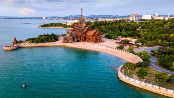 హైదరాబాద్ TO బ్యాంకాక్.. తక్కువ ధరకే IRCTC ప్యాకేజీ​​.. బీచ్​ లో ఫుల్ ఎంజాయ్..!