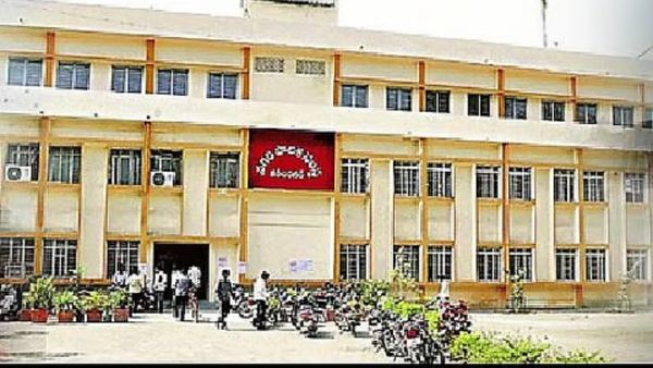 కరీంనగర్ కార్పోరేషన్ మేయర్ పీఠం కోసం రసవత్తర రాజకీయం!