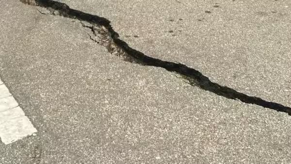 కోల్‌కతాలో భూకంపం.. ఇళ్ల నుంచి పరుగులు తీసిన ప్రజలు