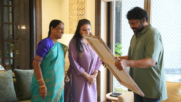 మెగాస్టార్ చిరంజీవిని కలిసిన మంత్రి కొండా సురేఖ.. ఎందుకంటే!