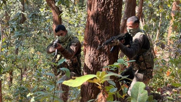 భీకర్ ఎన్ కౌంటర్.. టాప్ Maoist కమాండర్ హతం