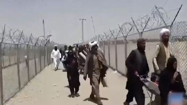 ప్రమాదం అంచున పాకిస్థాన్.. 21 ఏళ్లలో ఇదే తొలిసారి..!