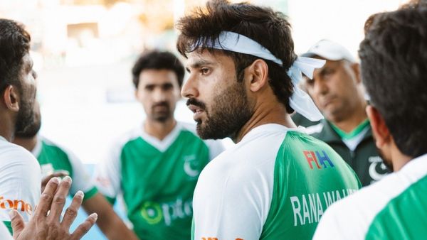 పాక్ జట్టుకు ఘోర అవమానం: హోటల్ బిల్లు కట్టలేదని గెంటివేత!