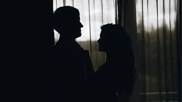 ఫిజిక్స్ టీచర్ కెమిస్ట్రీ, మెడలో తాళి, కట్ చేస్తే POCSO