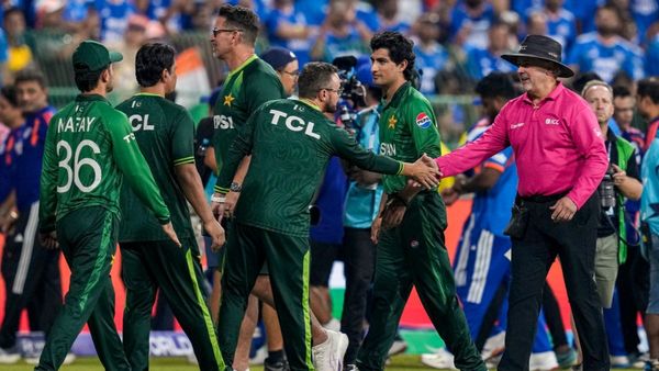 పాకిస్తాన్ టీమ్ లో ఆ దుష్ట గ్రహాలు- వాళ్లు పోతే గానీ..!!