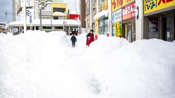 జపాన్‌లో మంచు విలయం: రికార్డు స్థాయిలో హిమపాతానికి 30 మంది బలి !
