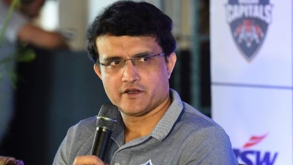 పాకిస్తాన్ కు చుక్కలు చూపిన సౌరబ్ గంగూలీ