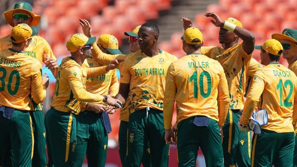 మెంటల్ మాస్ మ్యాచ్- రెండు సూపర్ ఓవర్లు: నరాలు తెంచిన దక్షిణాఫ్రికా: హీరో అతడే