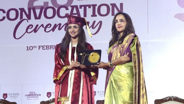 ముగ్గురు పిల్లలకు తల్లి.. డాక్టర్ అయిన కిస్సిక్ బ్యూటీ!