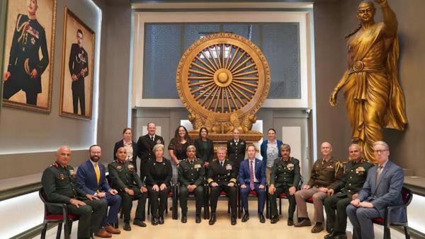 పాకిస్థాన్ కు షాకిచ్చిన భారత్.. ఒక్క ఫోటోతో..!