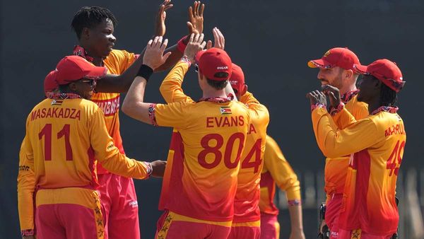 జింబాబ్వే చేతిలో మట్టి కరిచిన ఆస్ట్రేలియా- ఏం మ్యాచ్ రా బై