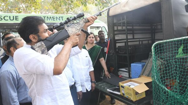 గురి పెట్టిన పవన్ కల్యాణ్- గన్ షాట్?