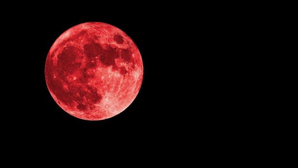 ఖగోళ వింతకు కౌంట్ డౌన్.. అరుదైన 'బ్లడ్ మూన్' చూడాలని ఉందా ???
