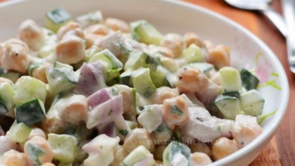 బరువు తగ్గాలంటే చనా వెజ్ సలాడ్ ఇలా ట్రై చెయ్యండి!