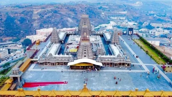 భక్తులకు శుభవార్త.. తిరుమల తరహాలో యాదగిరిగుట్టలో కూడా ఆ సేవలు!