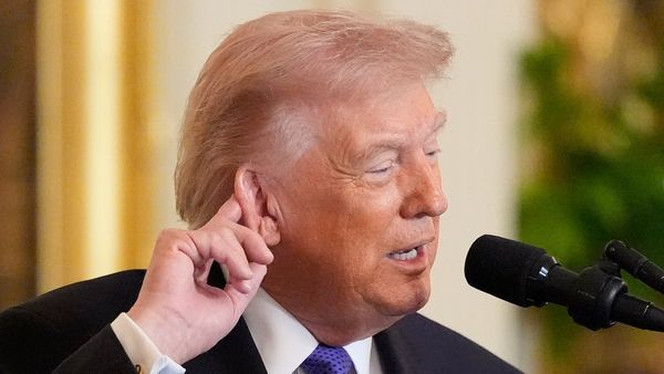 ఖమేనీ ప్రాణాలతో లేడనే మాట వింటున్నా- ఇరాన్ సరెండర్ కావడం బెటర్: ట్రంప్