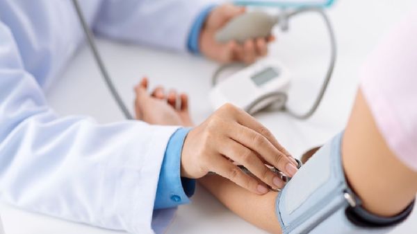 ప్రైవేట్ హాస్పిటల్స్ లో రూ.5ల‌క్ష‌ల వ‌ర‌కు ఉచిత వైద్యం.. ఎవరెవరికి ? ఎలా అంటే ??