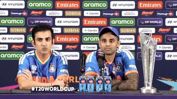 ఆ ఇద్దరు దిగ్గజాలకు ఈ వరల్డ్ కప్ అంకితం: గంభీర్ 