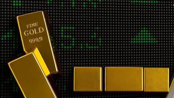 Gold రూ.లక్షకే సవరి.. వచ్చే 10 రోజుల్లో ఏం జరగబోతుంది