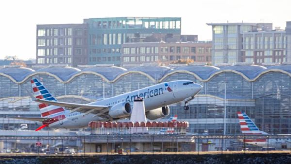 వాషింగ్టన్ ఎయిర్ పోర్టుల్లో అనూహ్య పరిణామం: యుద్ధ భయాల మధ్య.. !!
