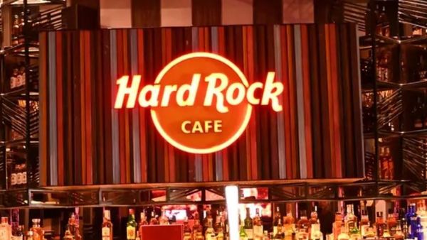 హార్డ్ రాక్ గుడ్ ప్రియులకు బ్యాడ్ న్యూస్: భారత్ కు గుడ్ బై