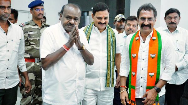 విశాఖలో కుమారస్వామి- స్టీల్ ప్లాంట్ రోడ్ మ్యాప్ ఆయన చేతిలో