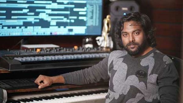 ఎవరీ మార్క్ కె రాబిన్.. ఎందుకు ఆయనకు అంత క్రేజ్