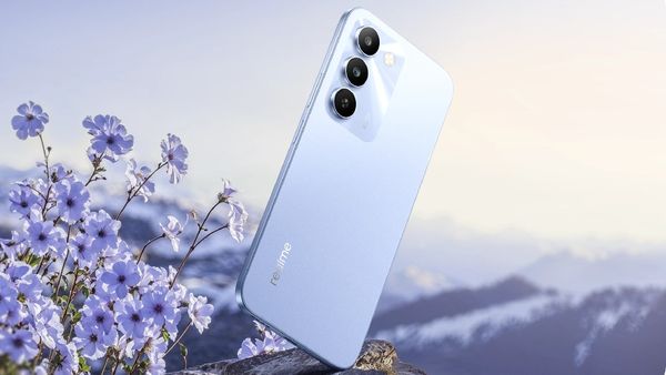 క్రేజీ ఫీచర్లతో రియల్‌మీ కొత్త ఫోన్ లాంఛ్ .. నేటి నుంచే సేల్స్ !