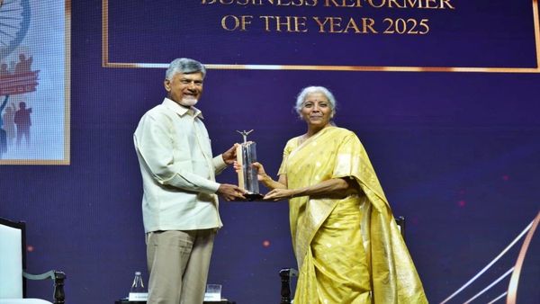సీఎం చంద్రబాబుకు ప్రతిష్టాత్మక 'ఎకనామిక్ టైమ్స్ బిజినెస్ రిఫార్మర్ ఆఫ్ ది ఇయర్' అవార్డు