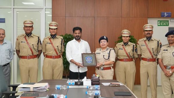 తెలంగాణ నూతన డీజీపీ గా.. సీఎం రేవంత్ అనూహ్య ఎంపిక..!!
