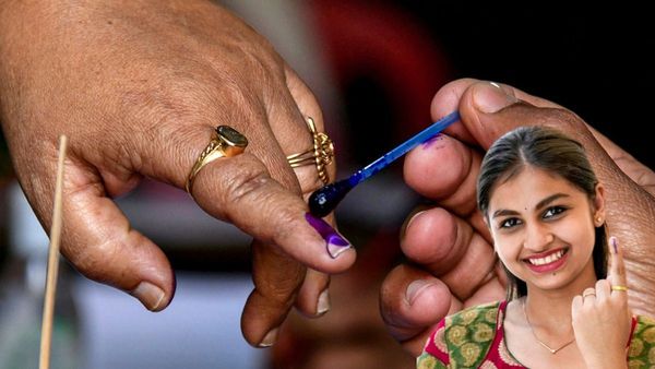 ఎన్నికల సిరాలో దాగి ఉన్న రహస్యం, ప్రపంచాన్ని శాసిస్తున్న మన 'మైసూర్ ఇంక్'!