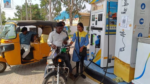 వాహనదారులకు కేంద్రం భారీ ఉపశమనం?
