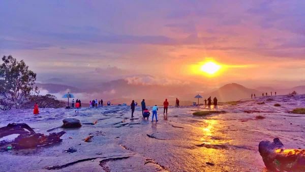 భారత్ లో బెస్ట్ టూరిస్ట్ ప్లేస్ లు ఇవే.. ఒక్కసారి విజిట్ చేస్తే.. మళ్లీ మళ్లీ వెళ్తారు..