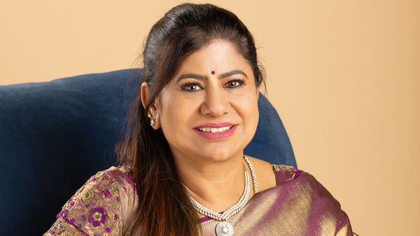 తమిళనాడులో రిచ్ అభ్యర్థి ఈమెనే! ఎవరీ లీమా రోజ్ మార్టిన్?