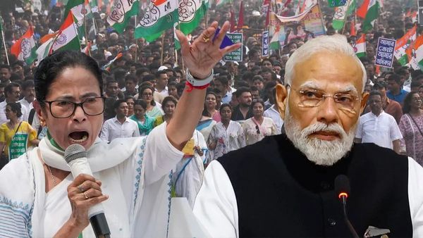 బెంగాల్ లో అనుకున్నదే జరుగుతోందా - ఫలితాల పై మమత క్లియర్ సంకేతాలు..!!
