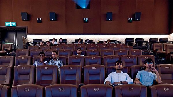 మనకెందుకు అన్నాయ్ పాన్ ఇండియా సినిమాలు..!!