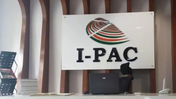 ఐప్యాక్ కూసాలు కదిలాయ్.. !!