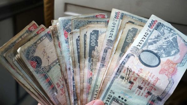 15 రోజులకోసారి జీతం.. ప్రధాని సంచలన నిర్ణయం