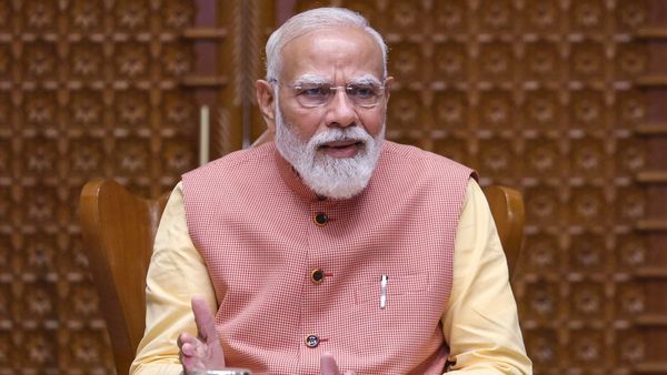 ప్రధాని మోదీకి అనూహ్య మద్దతు- లిఖితపూర్వకం