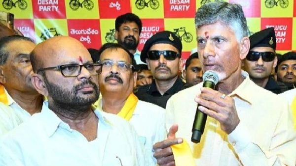 పిఠాపురం పరిణామాలపై చంద్రబాబు అసంతృప్తి, కీలక ఆదేశాలు..!!