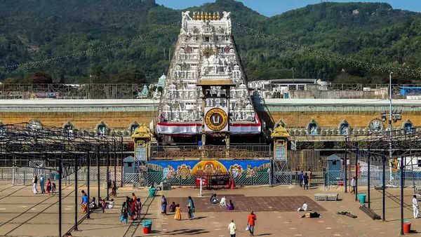 తిరుమలలో వారికి డెడ్ లైన్: మే 15 లోగా